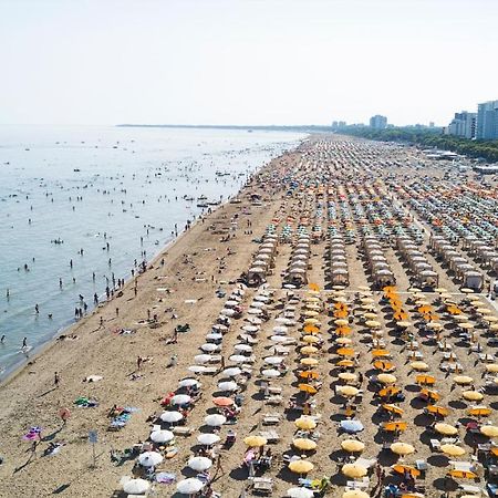 Appartamenti Lucerna Lignano Sabbiadoro Extérieur photo