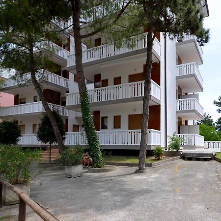 Appartamenti Lucerna Lignano Sabbiadoro Extérieur photo