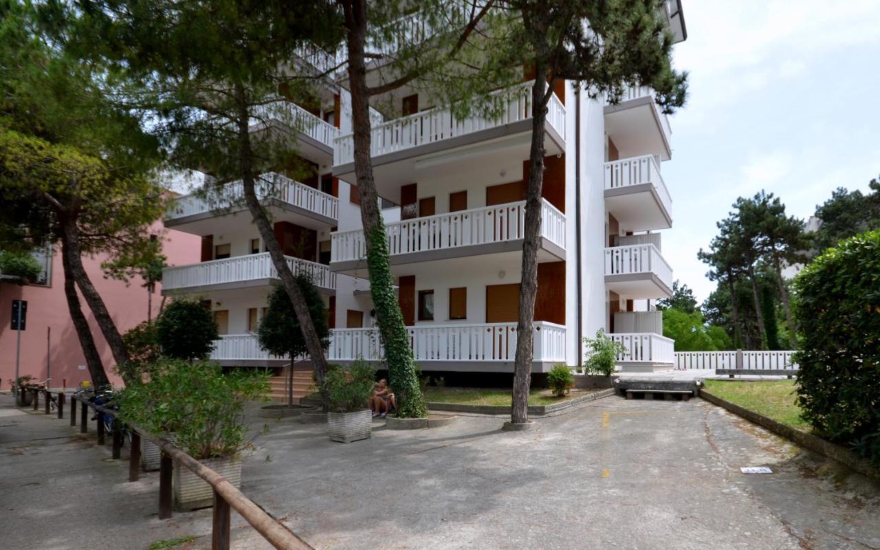 Appartamenti Lucerna Lignano Sabbiadoro Extérieur photo